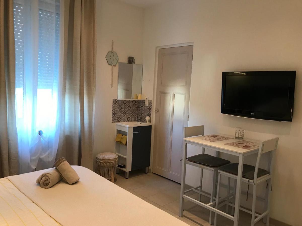 Le Marty Bed & Breakfast Narbonne Bagian luar foto